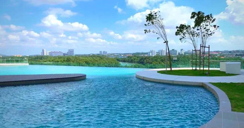 ג'והור בהרו Homenest Jb City Poolview Suite By Cozy Home מראה חיצוני תמונה