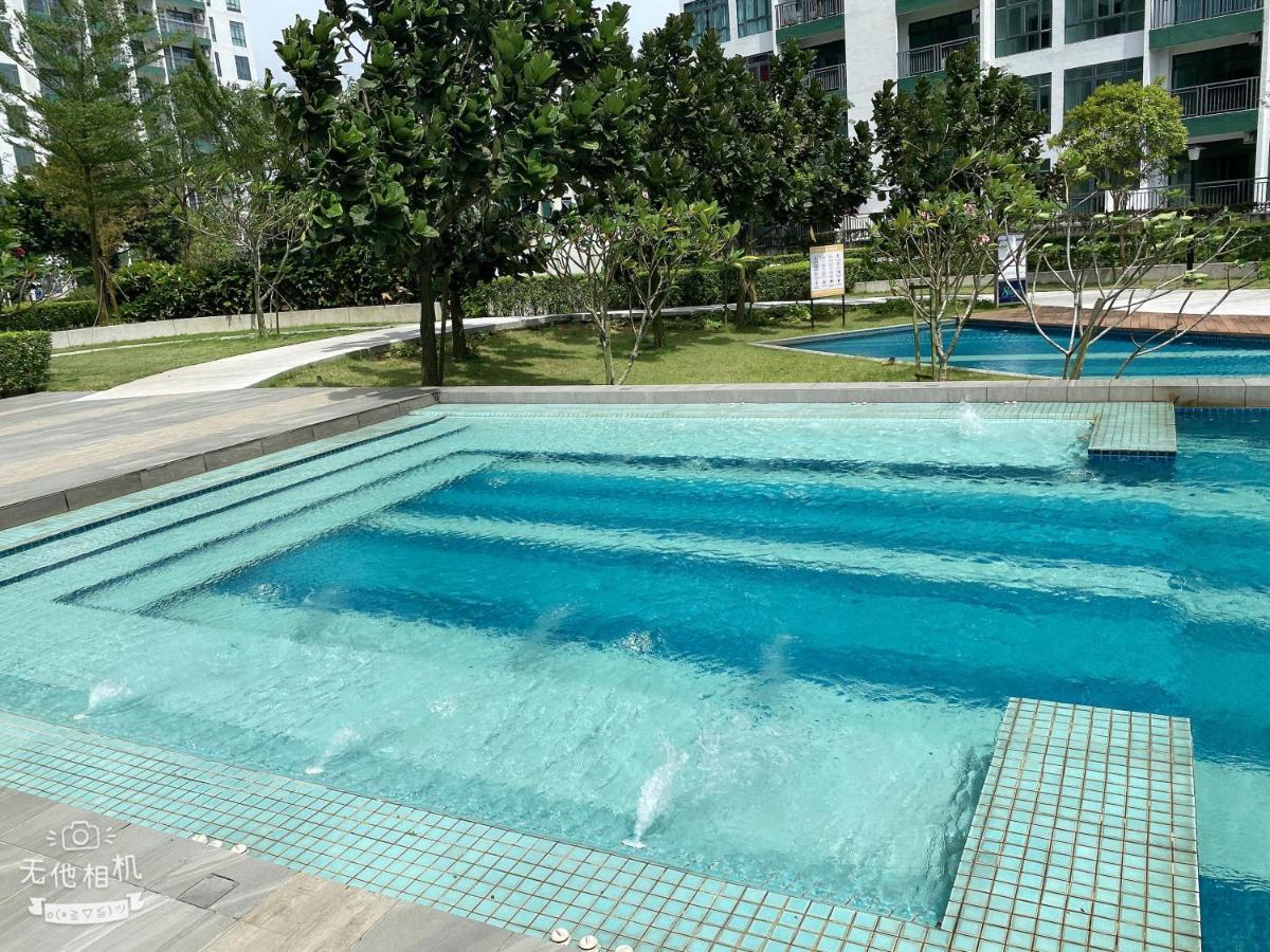 ג'והור בהרו Homenest Jb City Poolview Suite By Cozy Home מראה חיצוני תמונה