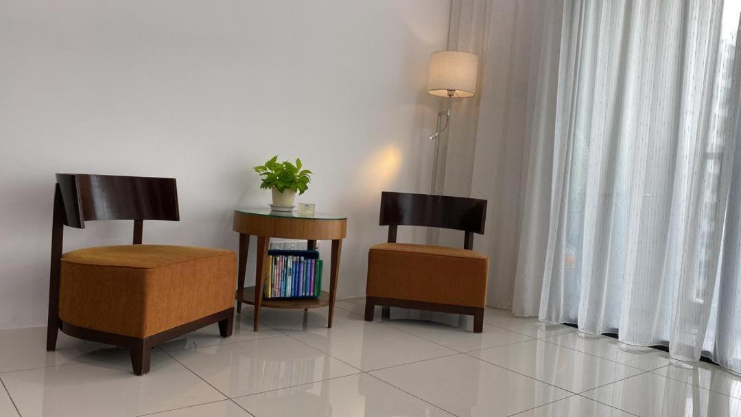 ג'והור בהרו Homenest Jb City Poolview Suite By Cozy Home מראה חיצוני תמונה