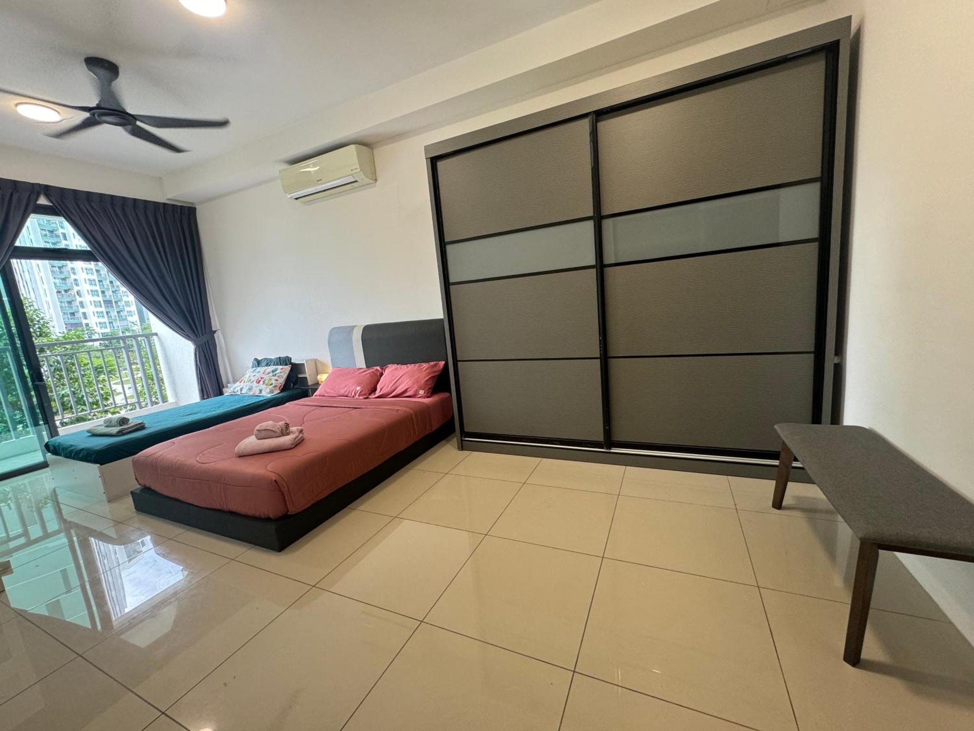 ג'והור בהרו Homenest Jb City Poolview Suite By Cozy Home מראה חיצוני תמונה